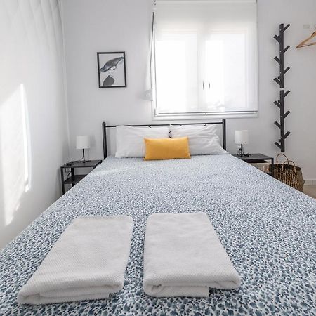 Cozy Studio, Near Airport & Sea Apartment Pórto Ráfti Екстериор снимка