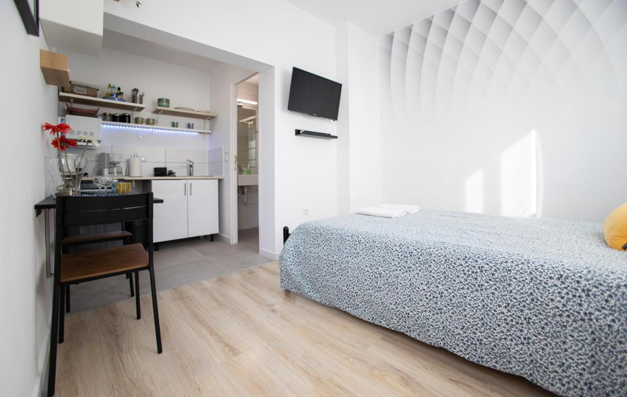 Cozy Studio, Near Airport & Sea Apartment Pórto Ráfti Екстериор снимка