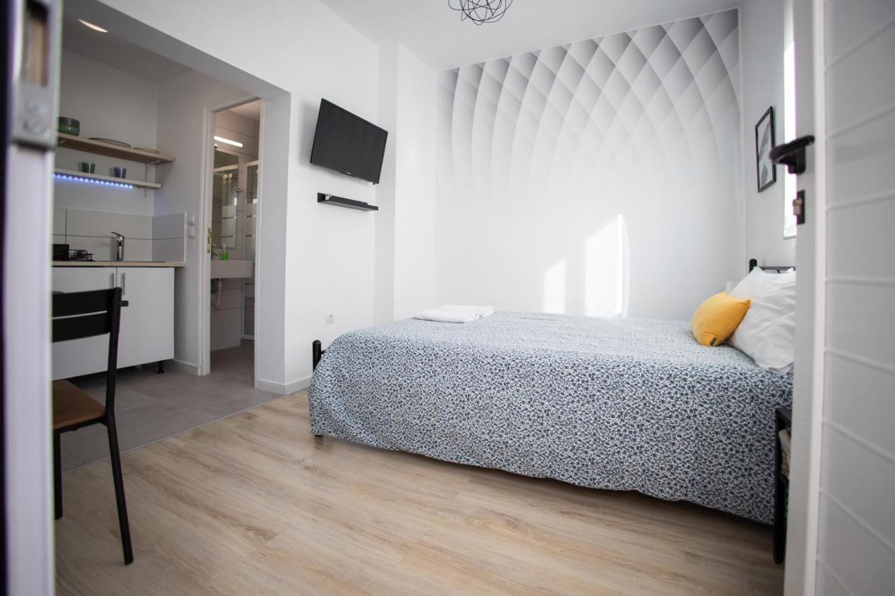 Cozy Studio, Near Airport & Sea Apartment Pórto Ráfti Екстериор снимка