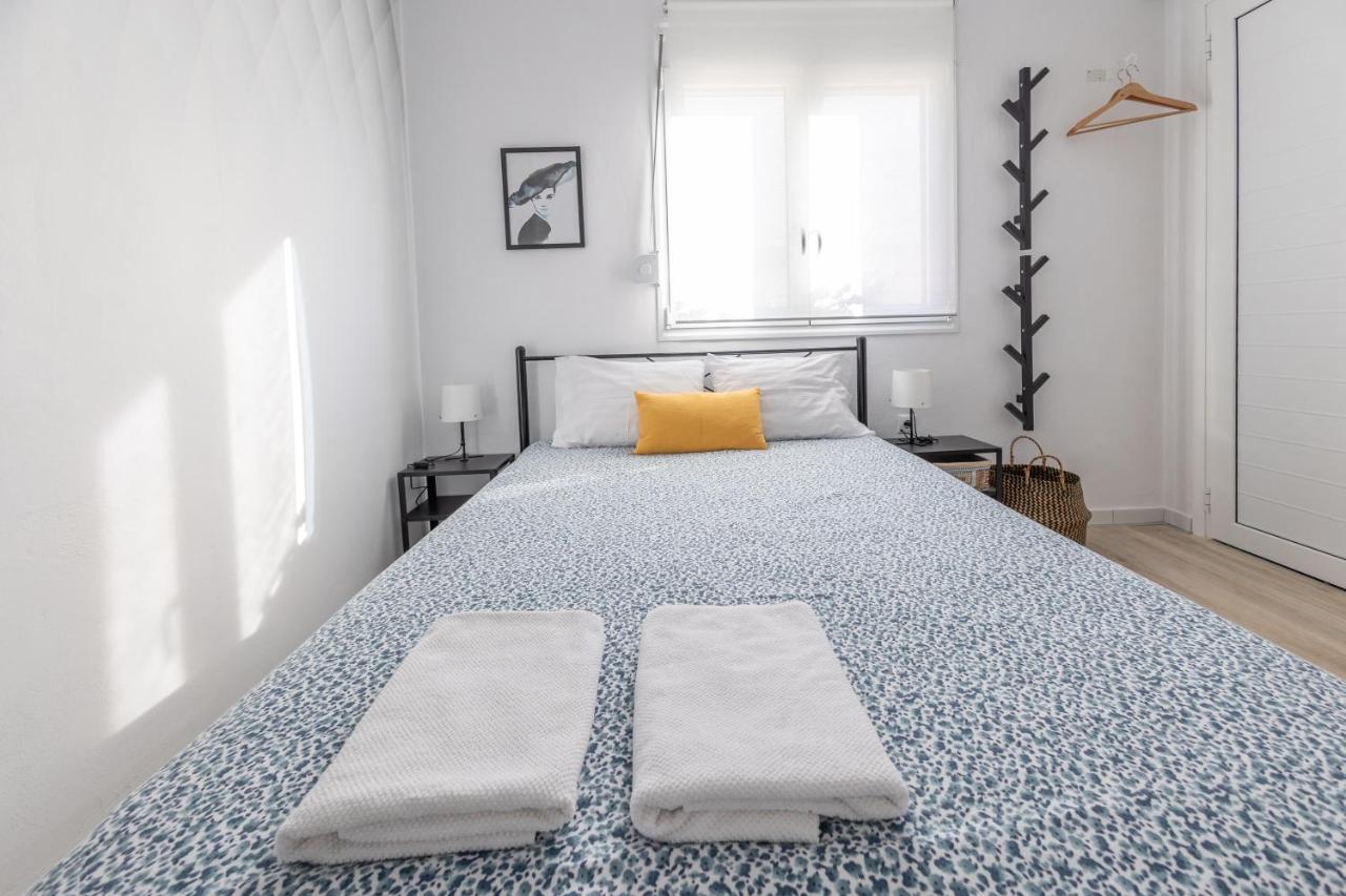 Cozy Studio, Near Airport & Sea Apartment Pórto Ráfti Екстериор снимка